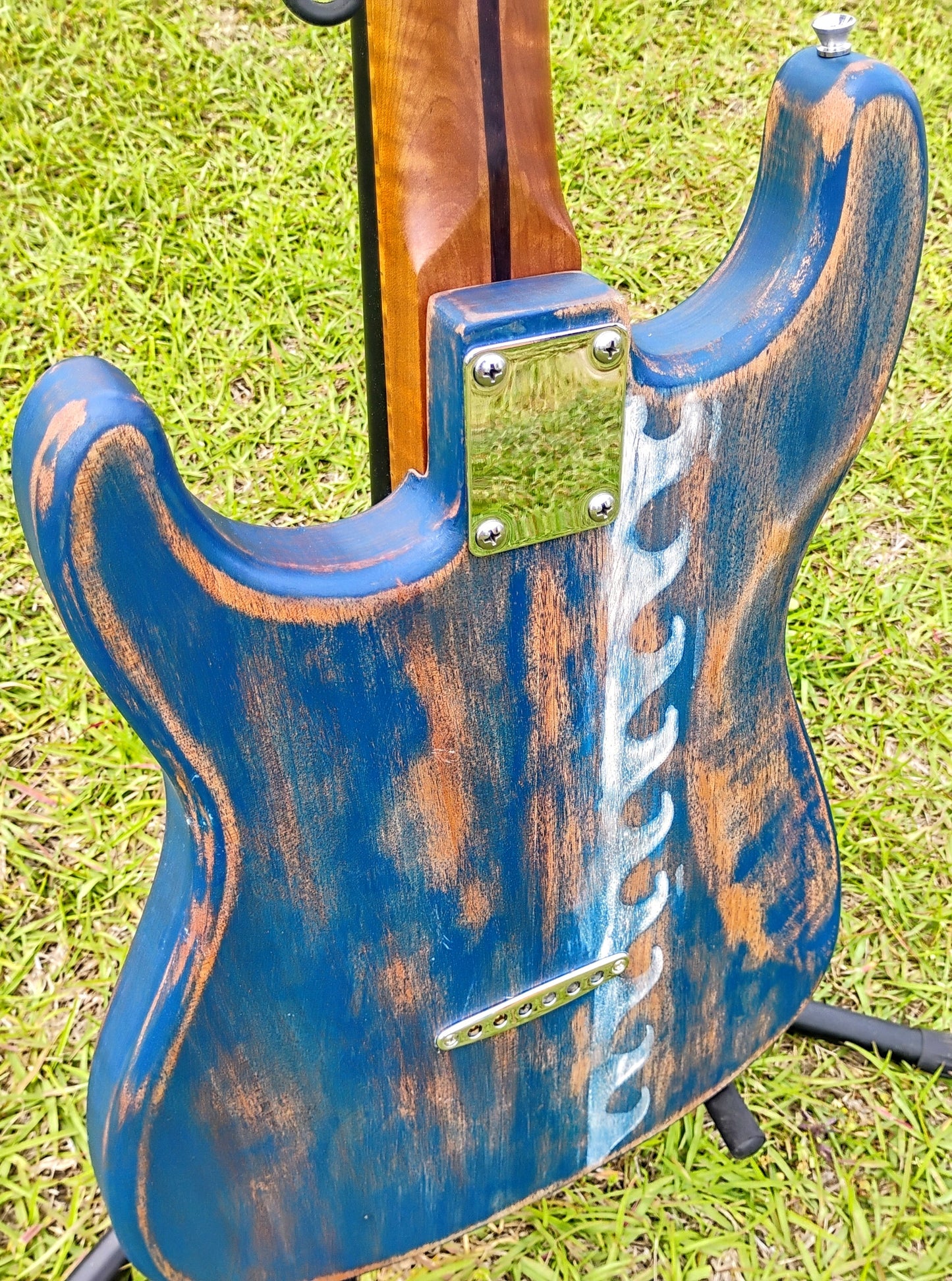 RICH Guitar Myrtle Beach a.R.t. DLX S HT Driftwood in Sea 'n Sky finish with Gig Bag