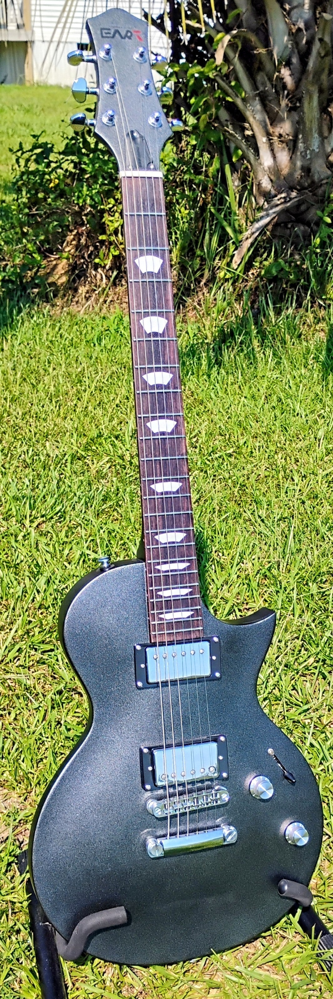 Mint 2023 Eart LP Grey Metallic with Gig Bag