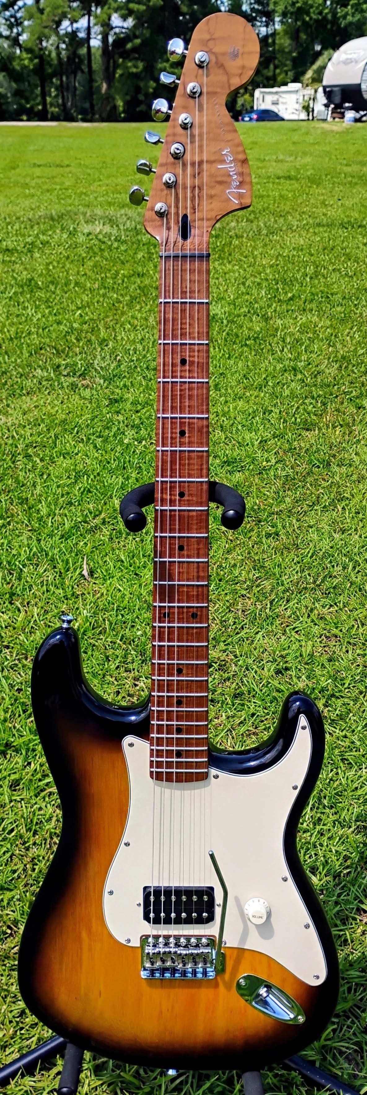 RICH Guitar Myrtle Beach DLX mojo S 'Ratocaster' Partsocaster in Two-tone Sunburst