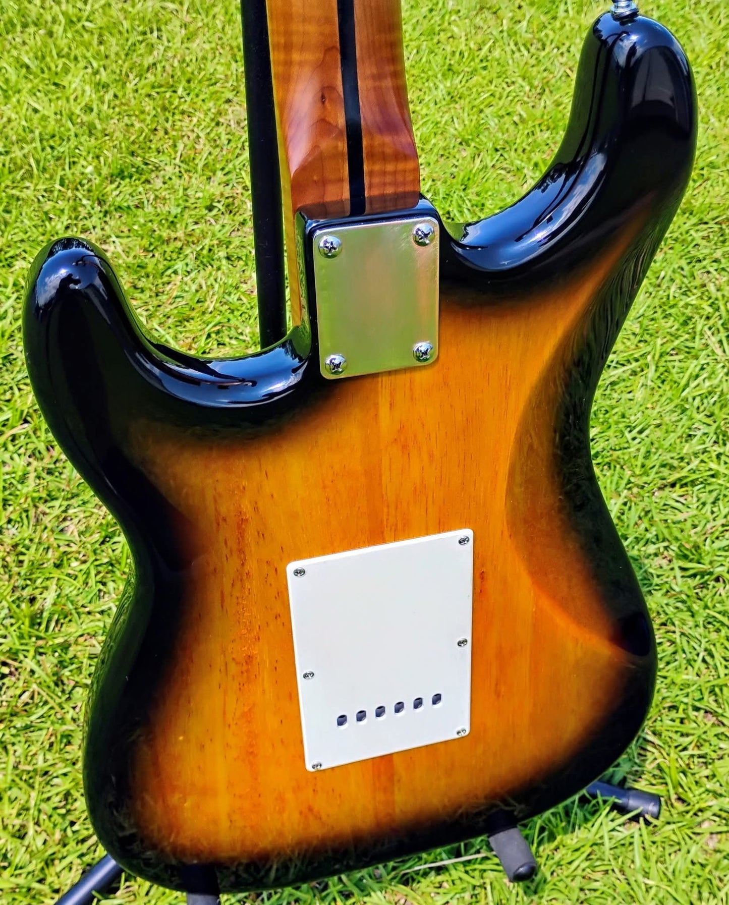 RICH Guitar Myrtle Beach DLX mojo S 'Ratocaster' Partsocaster in Two-tone Sunburst