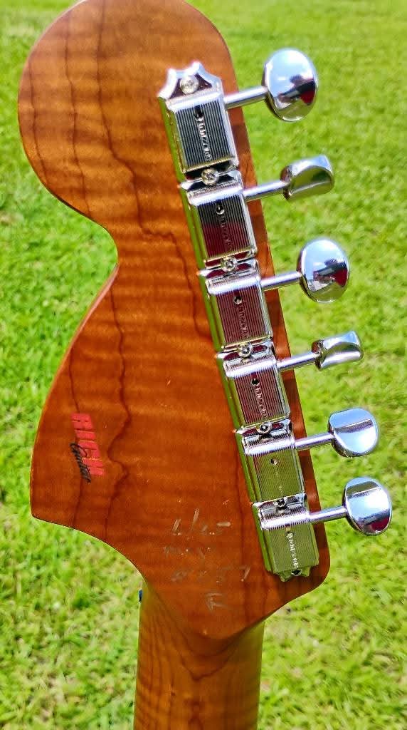 RICH Guitar Myrtle Beach DLX mojo S 'Ratocaster' Partsocaster in Two-tone Sunburst